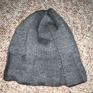 Macahel gray knitted fur lined beanie